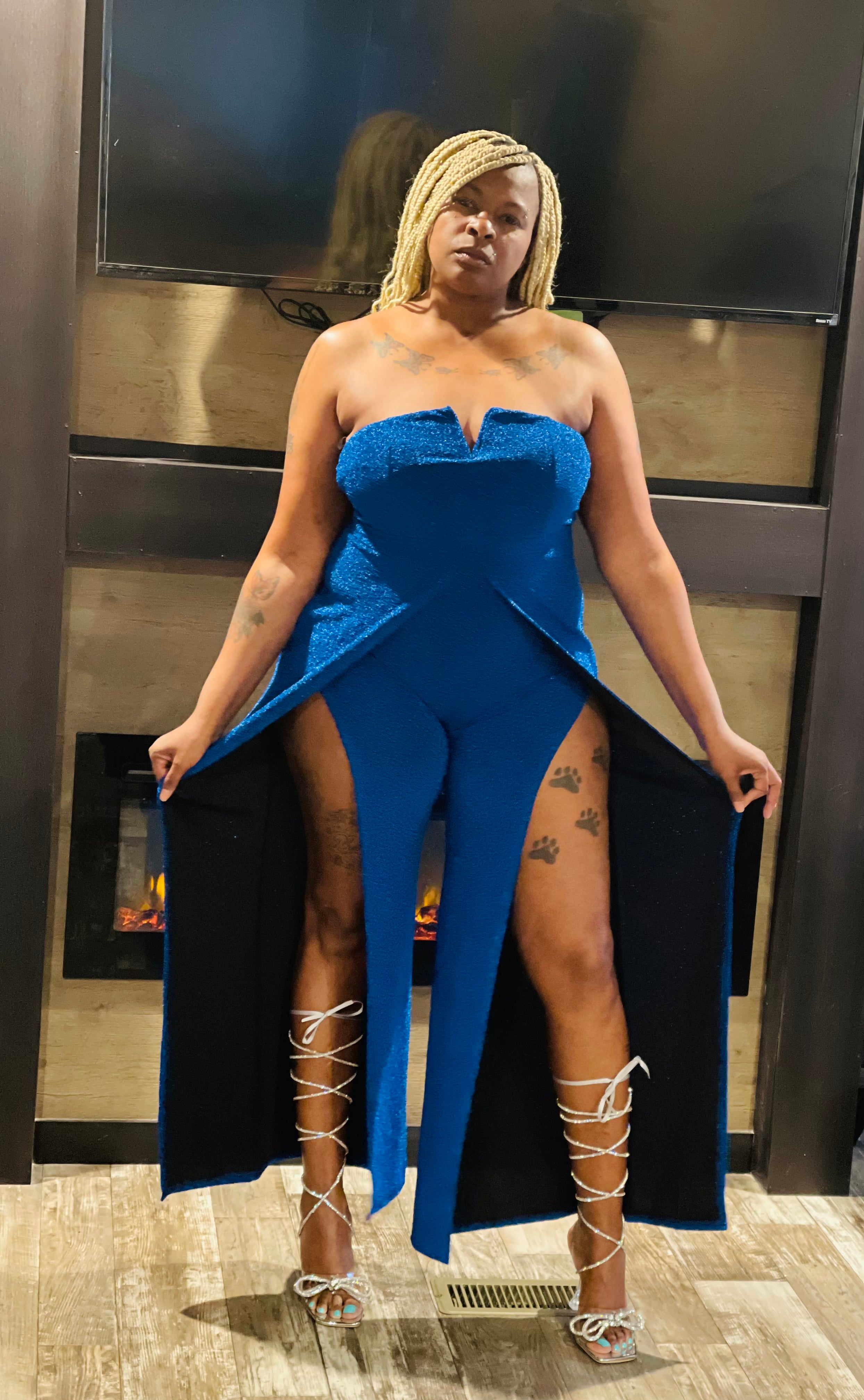 CENTER OF ATTENTION ( ROYAL BLUE)